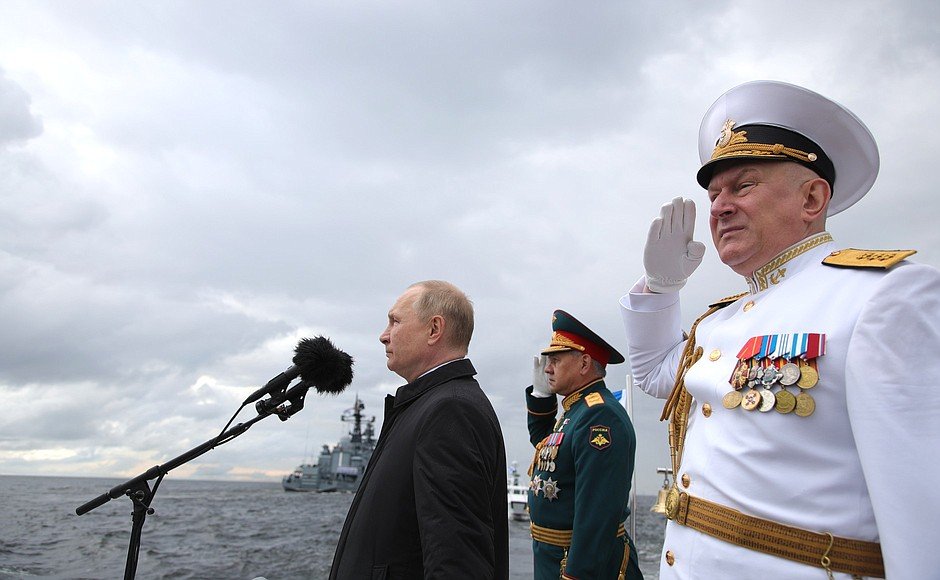 putin with the navy 2 Putin With The Navy