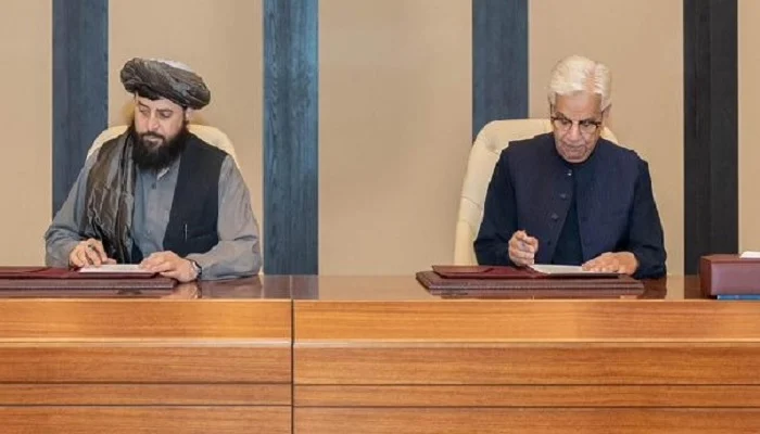Defence Minister Khawaja Asif met Afghan Taliban officials in Doha